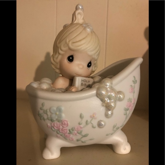 Precious Moments Bath Figurine - Picture 1 of 1